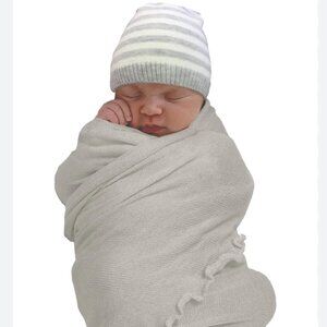 Wonder Nation Wrap and Hat 2 Piece Set Soft Gray 30X60